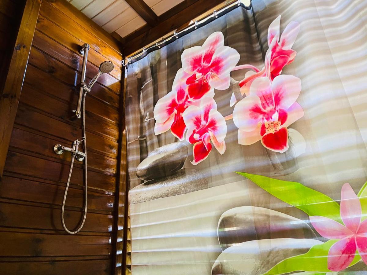 Gites Les Lodges Des Hauts De เดเอ ภายนอก รูปภาพ